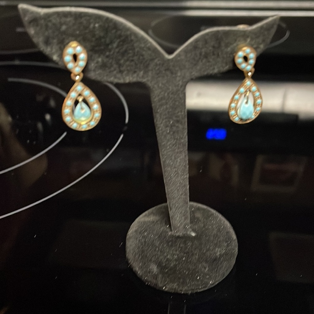 Gold tone post dangle earrings w/ turquoise